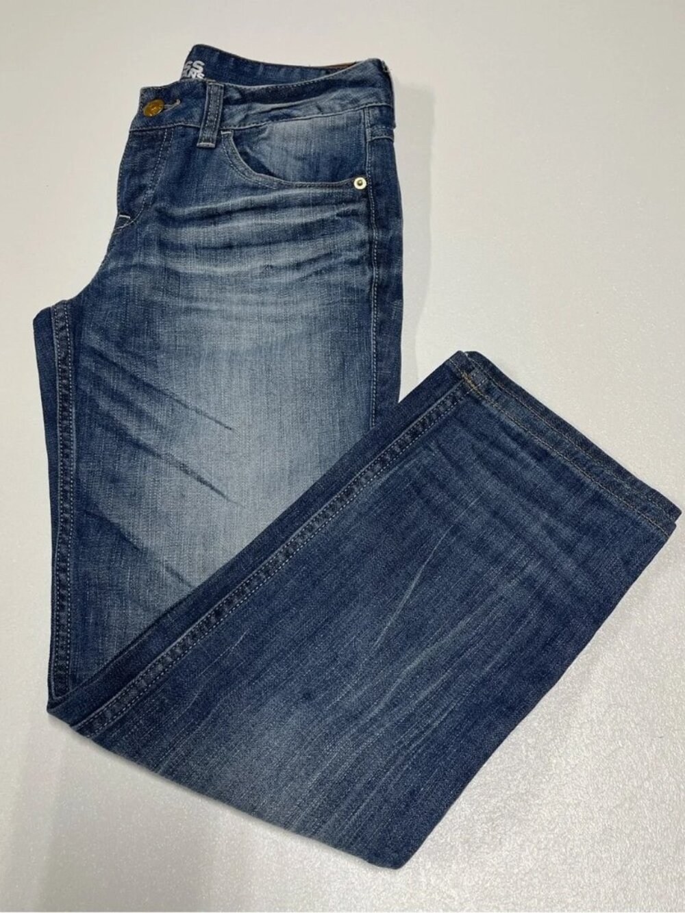 Express Y2K Wide-Leg Jeans in Medium Blue Wash - Picture 3 of 10
